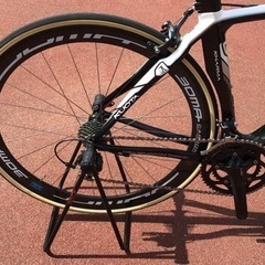 ロードバイク　クォータ・カルマ➕カーボンホイル