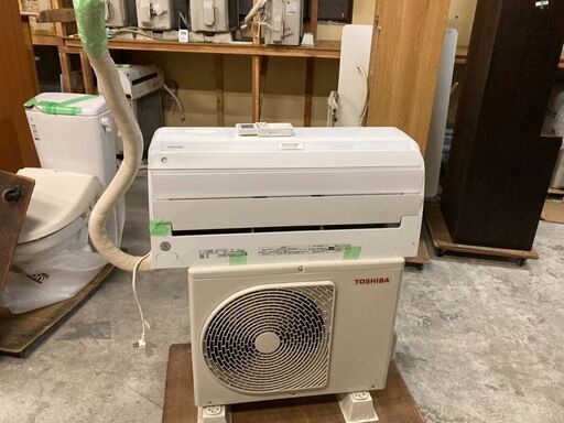 ☆中古￥35,000！TOSHIBA　ルームエアコン　家電　2019年製　RAS-F221ART型　人感センサー付き　　田島店在庫あり【BG0867】