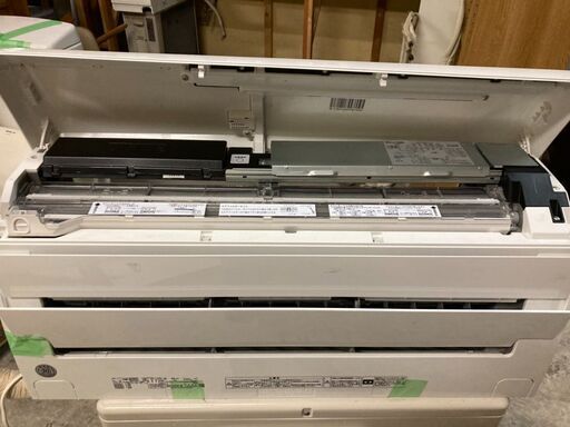 ☆中古￥35,000！TOSHIBA ルームエアコン 家電 2019年製 RAS-F221ART型