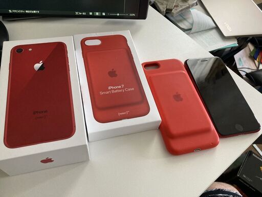 iPhone 8  64GB + バッテリーケースセット！