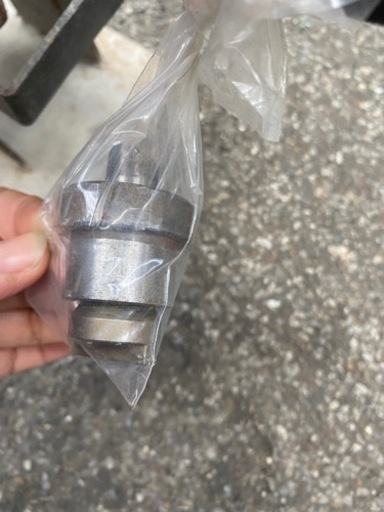 電動油圧式パンチャー   電圧：100V