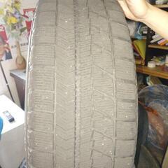 16インチアルミ。スタットレス付き