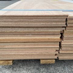大量１５０枚!! カット合板5.5ミリ厚　1パレット
