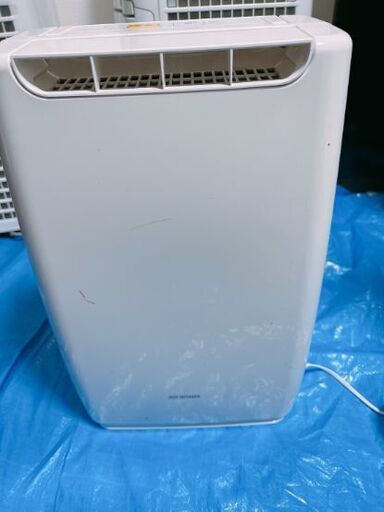 18年製造 14畳 除湿機 衣類乾燥 強力除湿 除湿器 タイマー付 静音設計 除湿量 2.0L デシカント方式 DDB-20 ホワイト 動作品 生活家電 激安 格安 破格 安い 特価 特売 液晶 高級 大型テレビ  家電 人気 オシャレ 便利 高画質