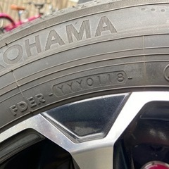 ハイエース200系 ヨコハマタイヤ　エセックス EJ17 215/60R17 4本セット