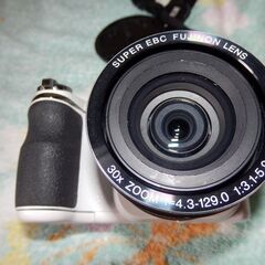 ❤️動作品★超望遠720mm★200倍ズーム❤️FinePix★S4500★白色➂