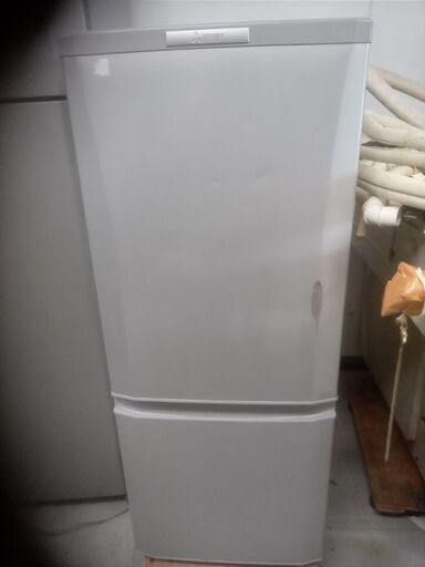 【返品?交換対象商品】 三菱ノンフロン冷蔵庫146 L 2015年生別館に置いてます 冷蔵庫