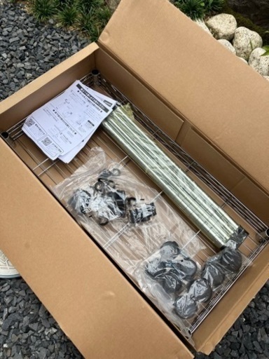 新品　シルバーラック