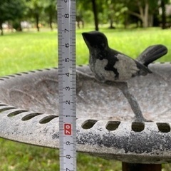 逸品 アイアン 鉄製 ガーデンスタンド 水鉢 鳥の水飲み場 オーナメント