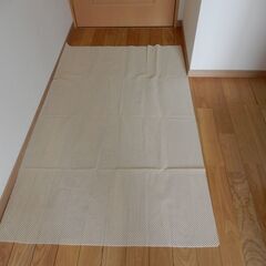 最終値下げ！これ以上値引き出来ません。ペルシャ絨毯ギャッベ カシュクリ　203×150cm リビング用 羊毛100％ 色オフホワイト  、滑り止めマットもおまけします。