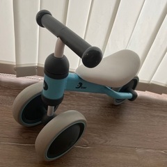 三輪車　乗用玩具　D-bike mini  D バイク　ミニ　足蹴り　