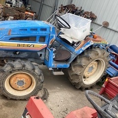 井関245トラクター