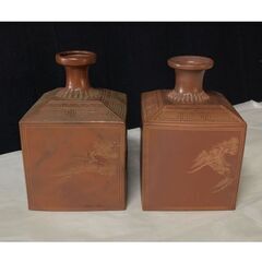 e1716 備前焼 升徳利 一対 松 角徳利 刻印あり 木箱入り 古備前 酒徳利