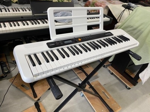 【ほぼ新品】電子ピアノ CASIO CT-S200WE