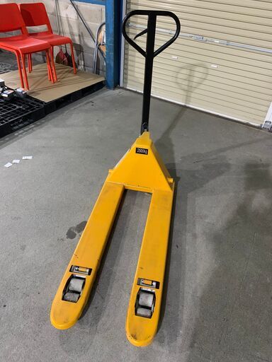 中古ハンドリフト　2,500kg
