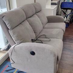 ★値下げしました！【マナベインテリア】電動リクライニングソファー  ファブリック  去年購入💳自社配送時🌟代引き可💳※現金、クレジット、スマホ決済対応※  -カウンターテーブル　ブラックウォールナット　男前　アンティーク　黒　無垢　天然木