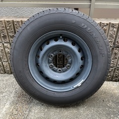 ハイエース用の純正タイヤ　ホイール　キャップ