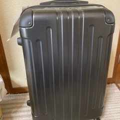 新品、未使用　スーツケース　ブラック