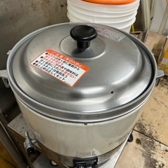 ガス炊飯器 3升 リンナイ RR-30S1 プロパンガス　業務用　中古