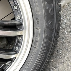 ワンシーズン使用のスタッドレスタイヤ　185/65r15