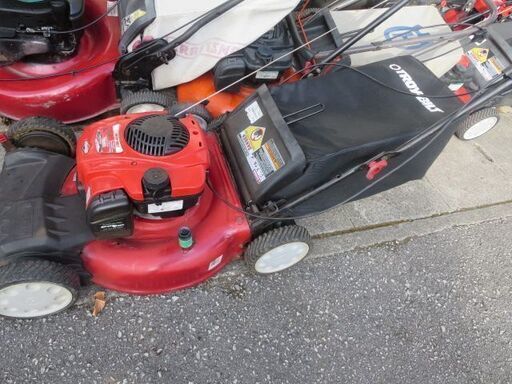 修理できる方に！自走しなくなった芝刈り機6.25馬力バケット付き