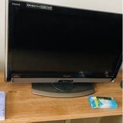 テレビ　32インチ　SHARP