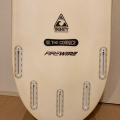 ファイヤーワイヤー　サーフボード　フィン付き