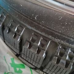 プリウスαスタッドレスタイヤ4本ブリジストンブリザック