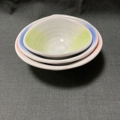 未使用　陶器　3点セット　引き出物　黄緑、青、赤