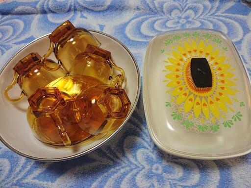 美品 昭和レトロ  アデリア カップ\u0026ソーサー  ホーローボウル  プラスチック容器