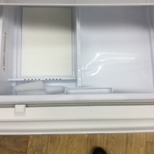 #C-4【ご来店頂ける方限定】MITUBISHIの3ドア冷凍冷蔵庫です