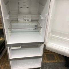 サンヨー冷蔵庫　255L ，クリーニング済　大阪市内格安配達