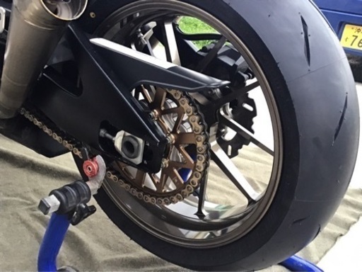 GSX-R1000k7