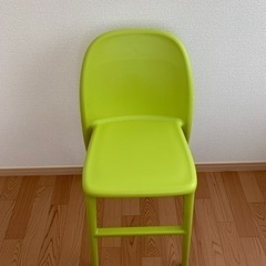 IKEA子ども用椅子（黄緑）