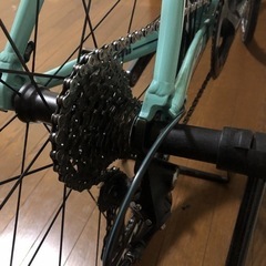 室内保管 Bianchi VIA NIRONE7 SORA フルクラムレーシングクワトロホイール装着