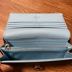 美品 BVLGARI ロゴクリップ 長財布 パテントレザー ネイビー ✖️ブルー