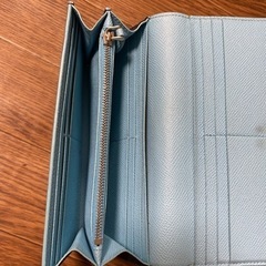 美品 BVLGARI ロゴクリップ 長財布 パテントレザー ネイビー ✖️ブルー