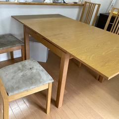 決まりました。IKEAダイニングテーブル&チェア4脚　無料