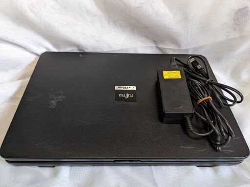 FUJITSU FMV LIFEBOOK ＋ INTUOS Creative Pen Tablet (黒猫) 草加のノートパソコンの中古あげ ...