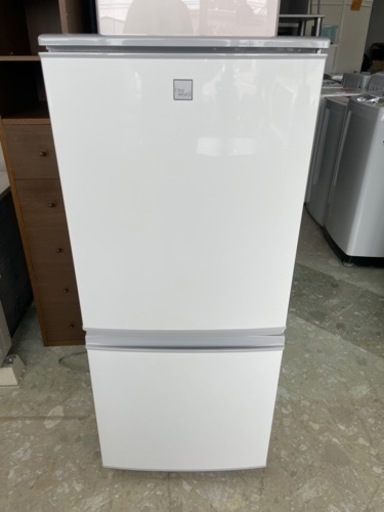 SHARP 2ドア冷蔵庫 どっちも付け替えドア 136L 2019年製 リサイクルショップ宮崎屋住吉店 22.7.17 ｙ