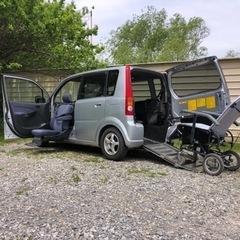 福祉車両　車椅子搬送車です。