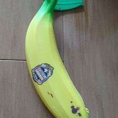 バナナ型ホルダー