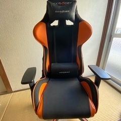 DXRACER ゲーミングチェア　美品　(値下げしました！)