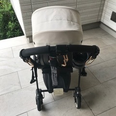 バガブー 大人気のホワイトキャノピー 高級ベビーカー bugaboo 純正 