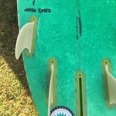 【受付終了】エメリー 5’8 サーフボード  26リッター