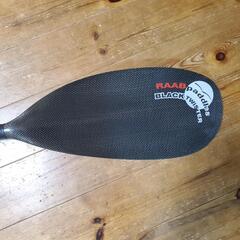 パドル　スラロームカヤック　RAAB BLACK TWISTER