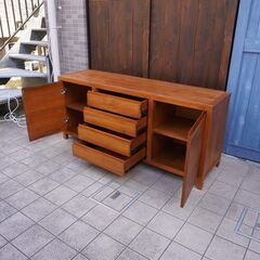 チーク材の天然木だけを扱う家具専門店SCANTEAK（スキャン