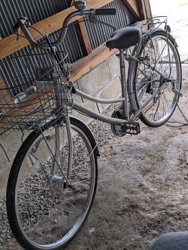お話中　前カゴ付き自転車