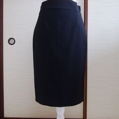 ZARA　黒タイトスカート　美品