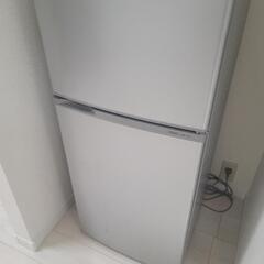 【受け渡し先決定】冷蔵庫　AQUA AQR-111E-S 2ドア...